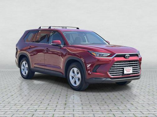 2026 Toyota Highlander LE