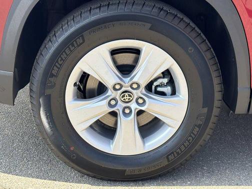 2026 Toyota Highlander LE