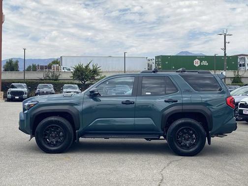2025 Toyota 4Runner TRD Off Road Premium