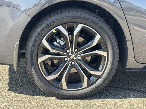 2025 Toyota Sienna Platinum