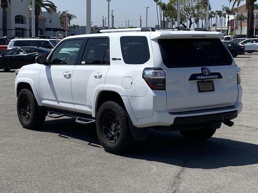 Super White 2016 Toyota 4Runner TRD Pro