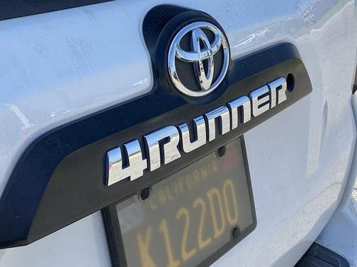 Super White 2016 Toyota 4Runner TRD Pro