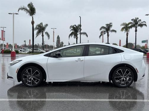 2024 Toyota Prius XLE