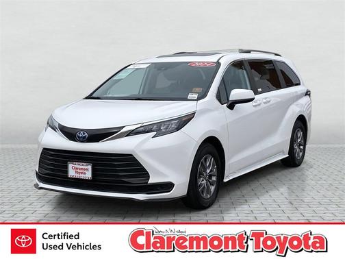2024 Toyota Sienna LE