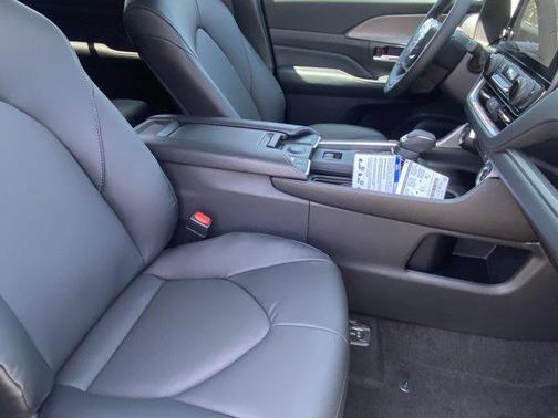 2025 Toyota Grand Highlander Hybrid XLE