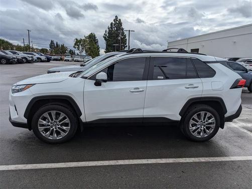 2023 Toyota RAV4 XLE Premium