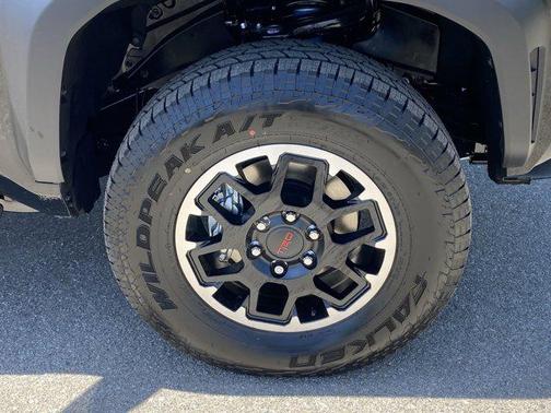 2025 Toyota Tacoma TRD Off Road