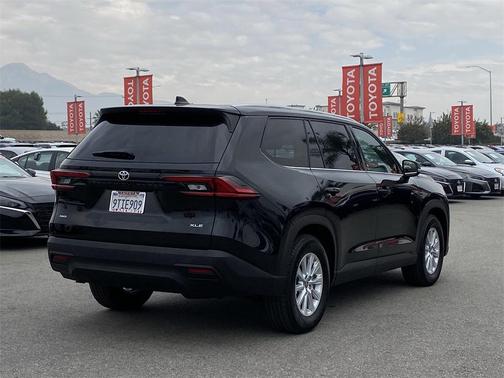 2025 Toyota Grand Highlander XLE