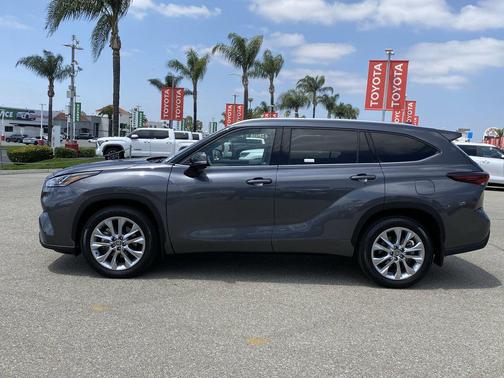 Magnetic Gray Metallic 2024 Toyota Highlander Limited