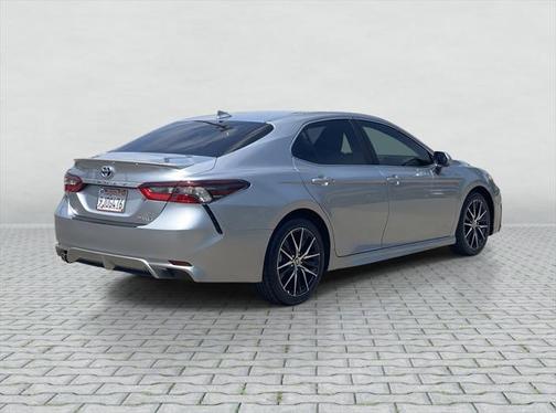 2024 Toyota Camry Hybrid SE