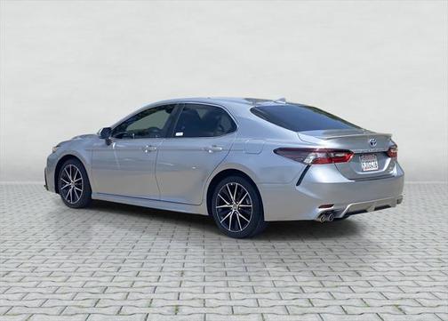 2024 Toyota Camry Hybrid SE
