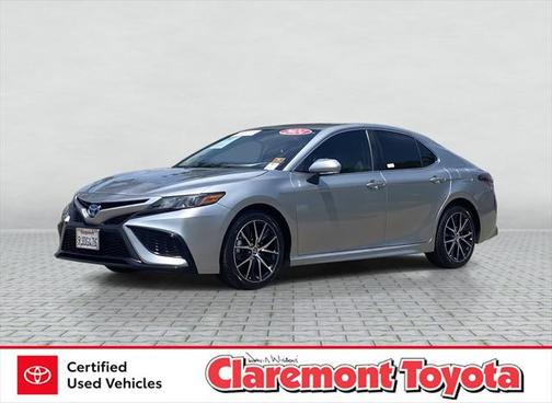 2024 Toyota Camry Hybrid SE