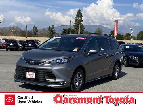 2026 Toyota Sienna XLE