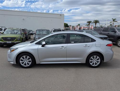 2025 Toyota Corolla Hybrid LE