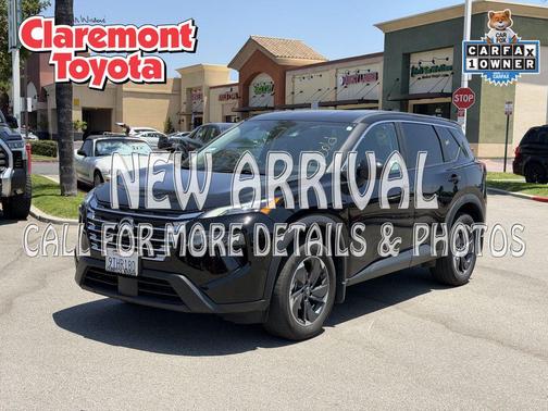 Super Black 2025 Nissan Rogue SV