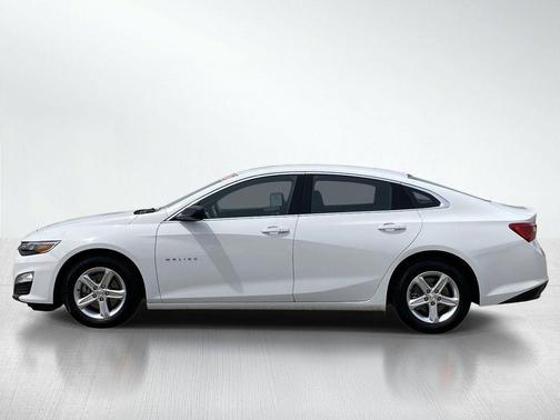 Summit White 2024 Chevrolet Malibu 1LS