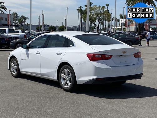 Summit White 2024 Chevrolet Malibu 1LS