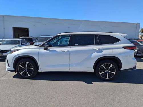2021 Toyota Highlander XSE