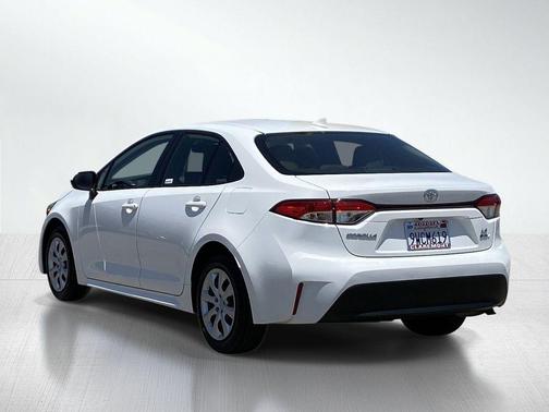 Ice 2026 Toyota Corolla Hybrid LE