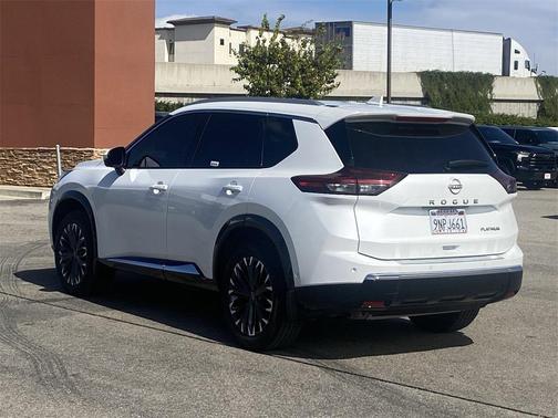 2024 Nissan Rogue Platinum