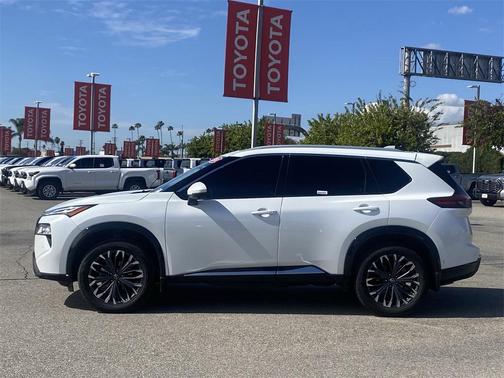 2024 Nissan Rogue Platinum