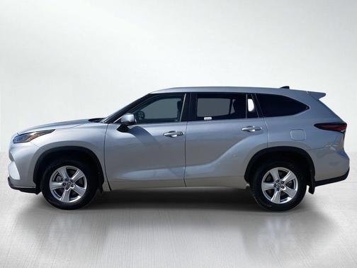 Celestial Silver Metallic 2024 Toyota Highlander LE
