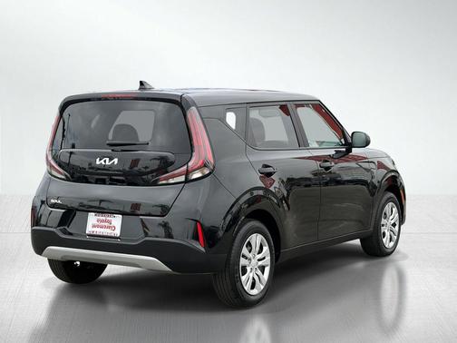 Fusion Black 2025 Kia Soul LX
