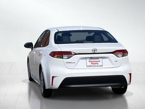 Ice Cap 2024 Toyota Corolla LE