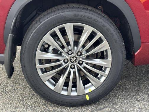 2026 Toyota Highlander Platinum