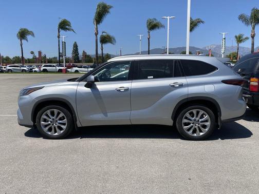 Celestial Silver Metallic 2024 Toyota Highlander Limited