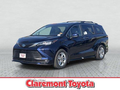 2025 Toyota Sienna XLE