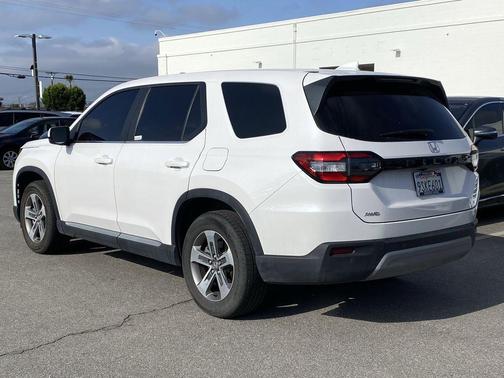 Platinum White 2025 Honda Pilot EX-L