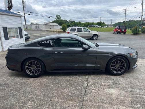 2015 Ford Mustang V6