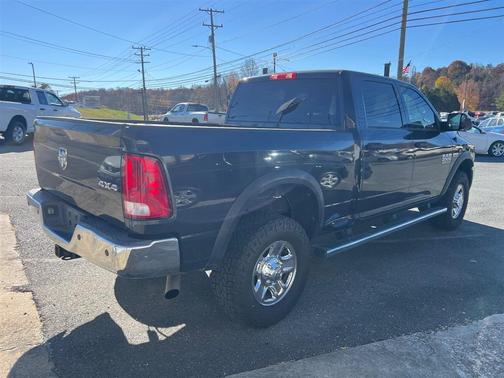 2018 RAM 2500 Tradesman Crew Cab 4x4 6'4' Box