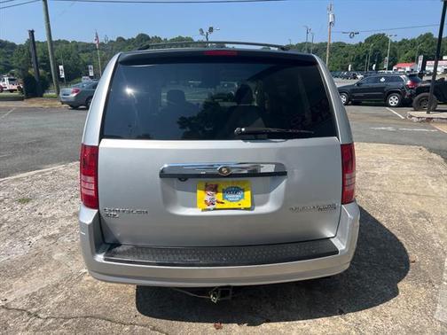 2010 Chrysler Town & Country Touring