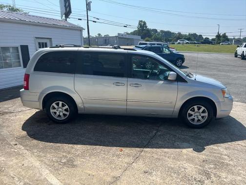 2010 Chrysler Town & Country Touring