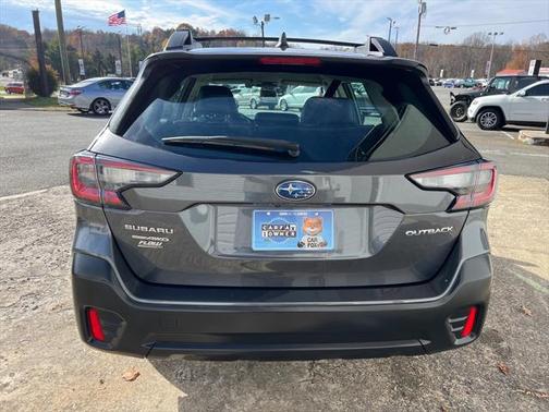 2021 Subaru Outback Base