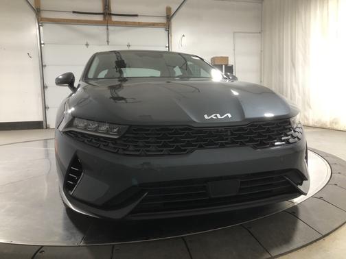 2022 Kia K5 EX