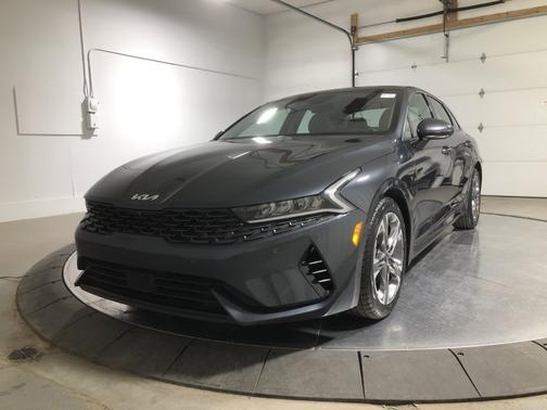 2022 Kia K5 EX