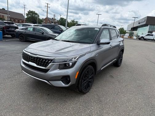 Steel Gray 2022 Kia Seltos Nightfall