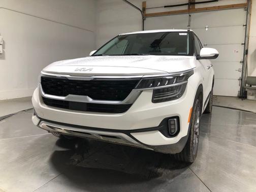 Snow White Pearl 2022 Kia Seltos SX