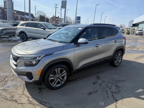 2023 Kia Seltos S