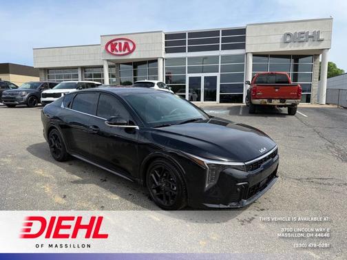 Aurora Black 2025 Kia K4 GT-Line Turbo