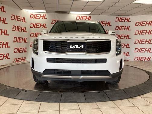 White Pearl 2022 Kia Telluride EX
