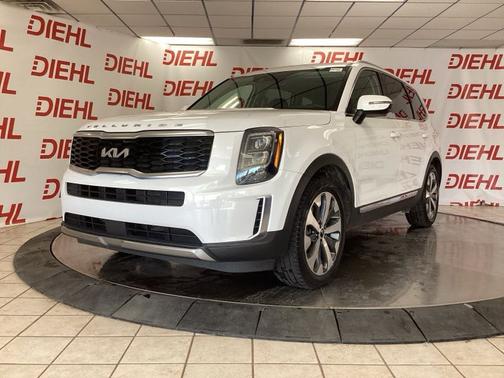White Pearl 2022 Kia Telluride EX