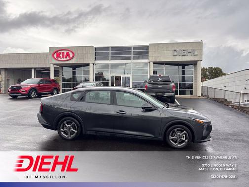 Interstellar Gray 2025 Kia K4 LXS