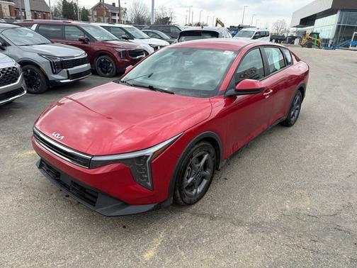 Currant Red 2025 Kia K4 LXS