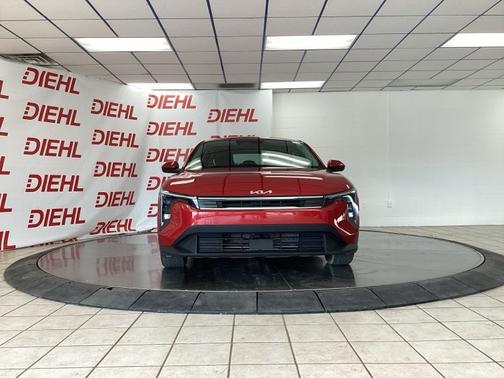 Currant Red 2025 Kia K4 LXS