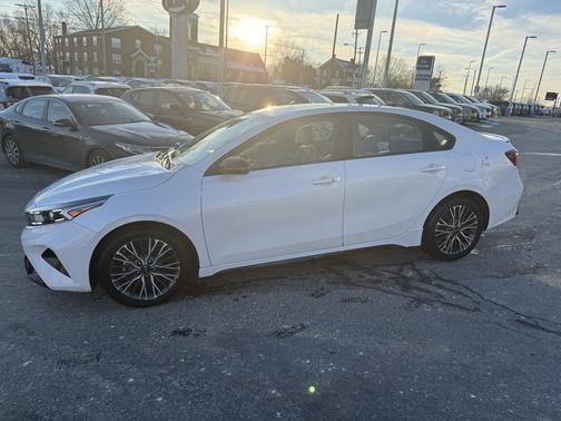 2023 Kia Forte GT-Line