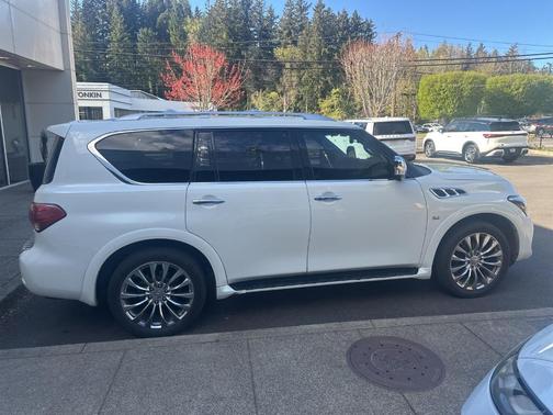 White 2016 INFINITI QX80 Base